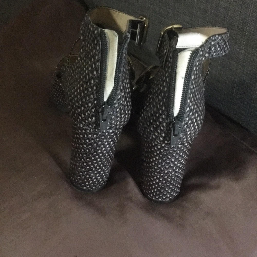 Shoes - Picture 3 of 3